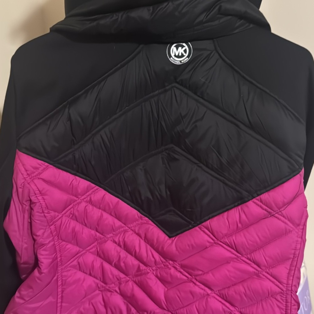 Woman’s jacket - Picture 1 of 3